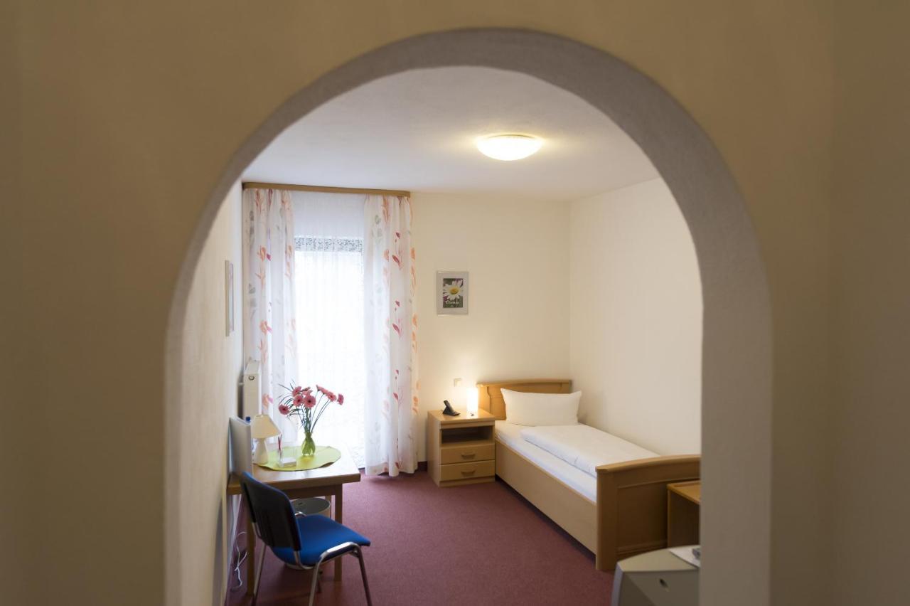 Hotel Dreisonnenberg 뉴쇼나우 객실 사진